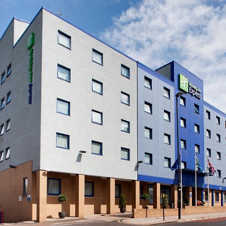 Holiday Inn Express Park Royal By Ihg London Ngoại thất bức ảnh