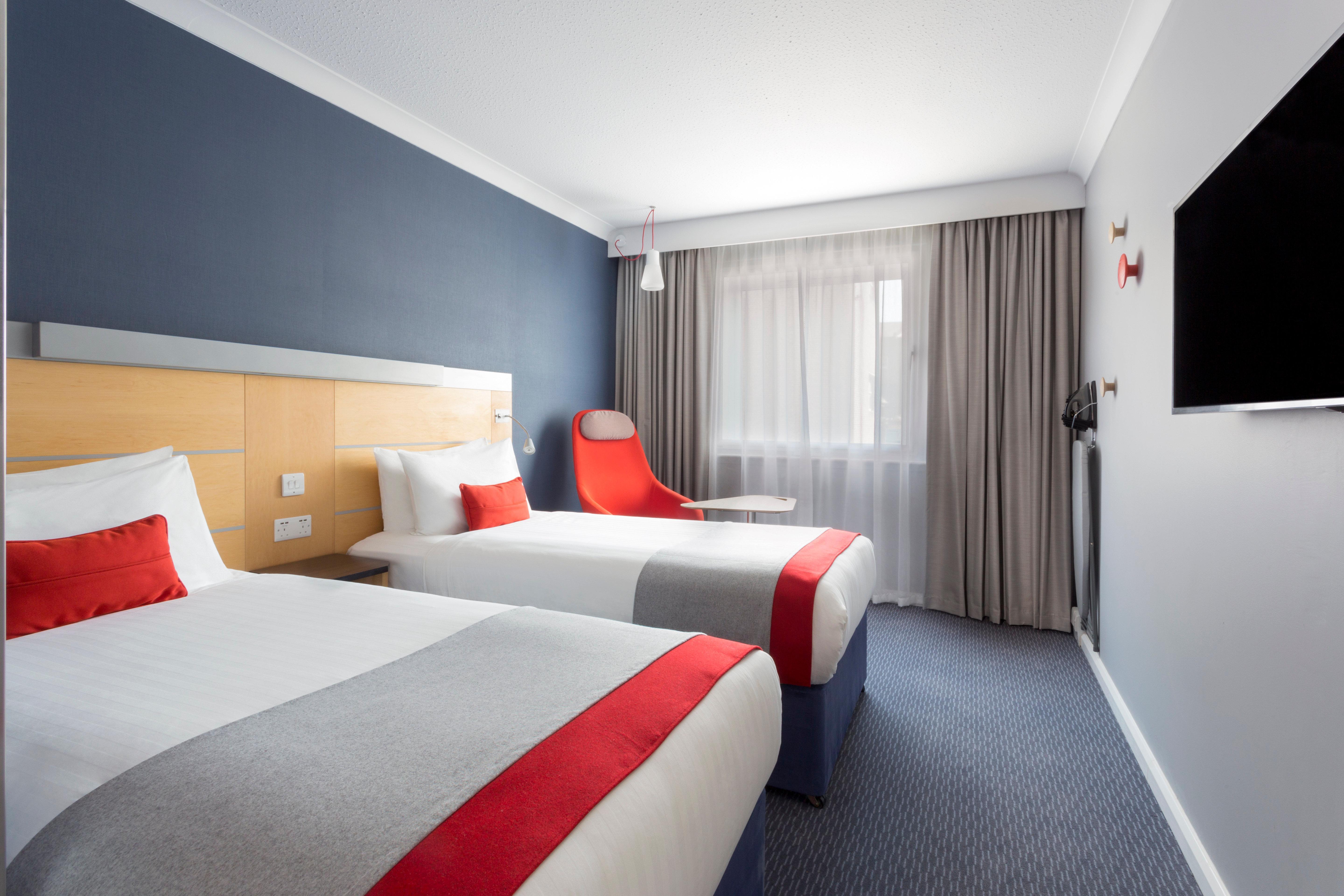 Holiday Inn Express Park Royal By Ihg London Ngoại thất bức ảnh