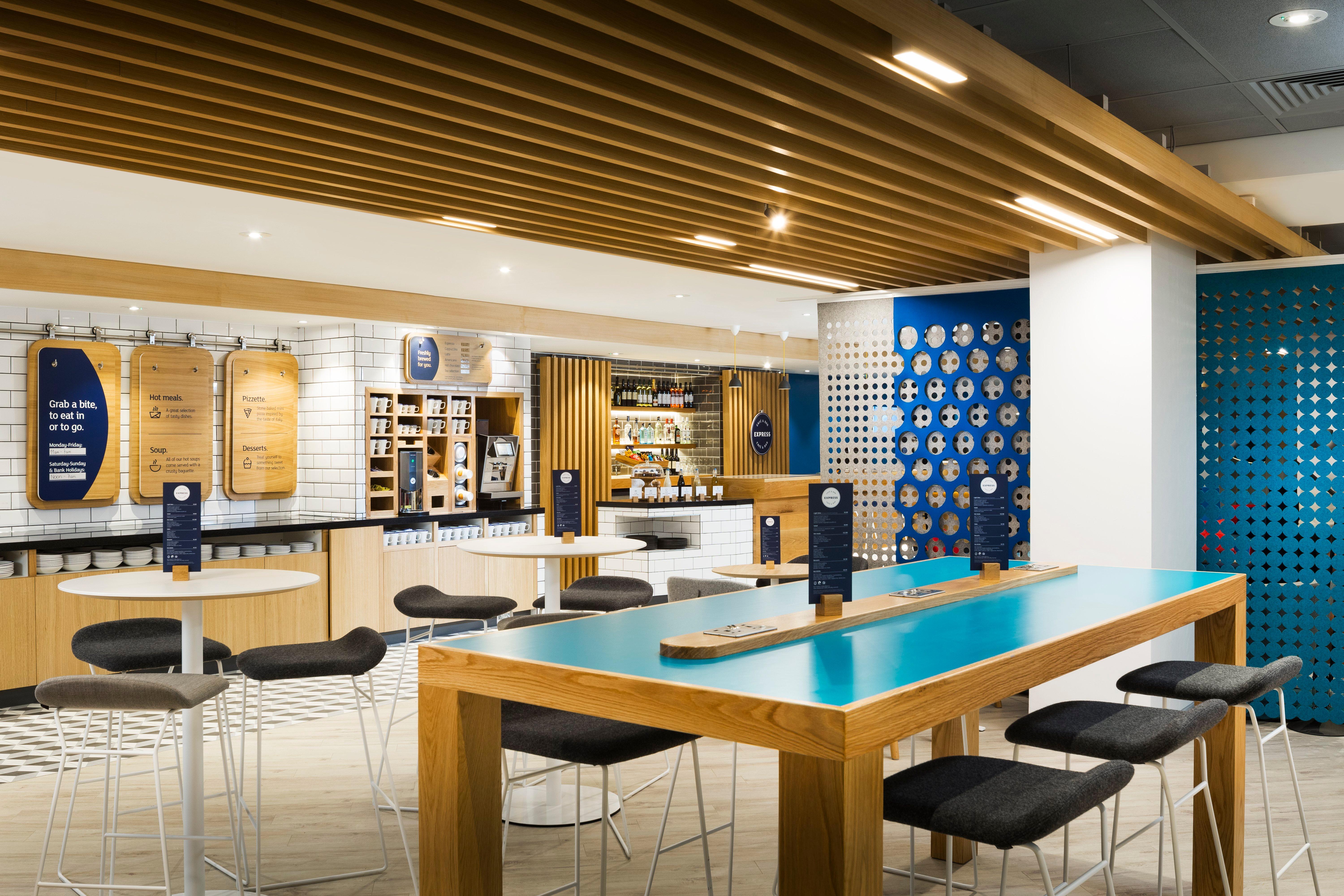 Holiday Inn Express Park Royal By Ihg London Ngoại thất bức ảnh