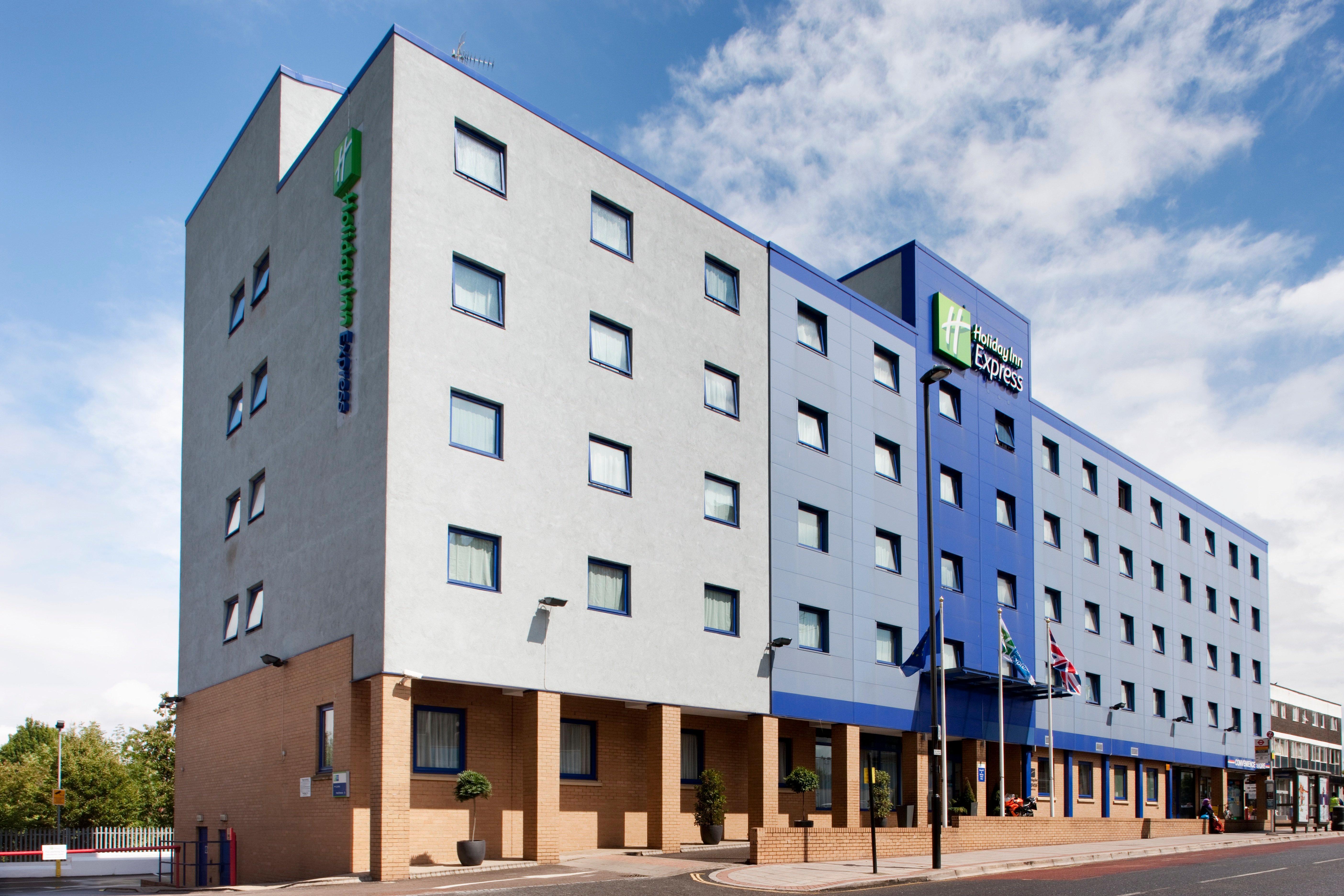 Holiday Inn Express Park Royal By Ihg London Ngoại thất bức ảnh
