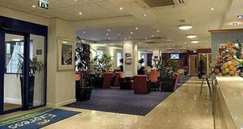 Holiday Inn Express Park Royal By Ihg London Ngoại thất bức ảnh