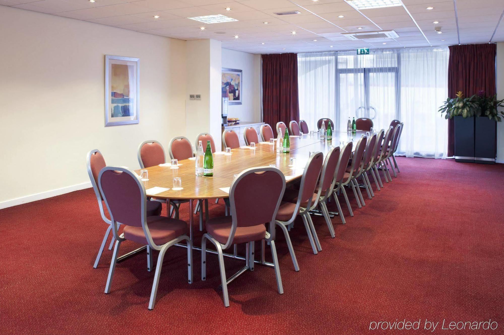 Holiday Inn Express Park Royal By Ihg London Ngoại thất bức ảnh