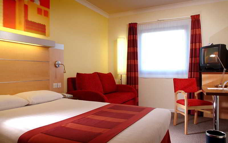 Holiday Inn Express Park Royal By Ihg London Ngoại thất bức ảnh