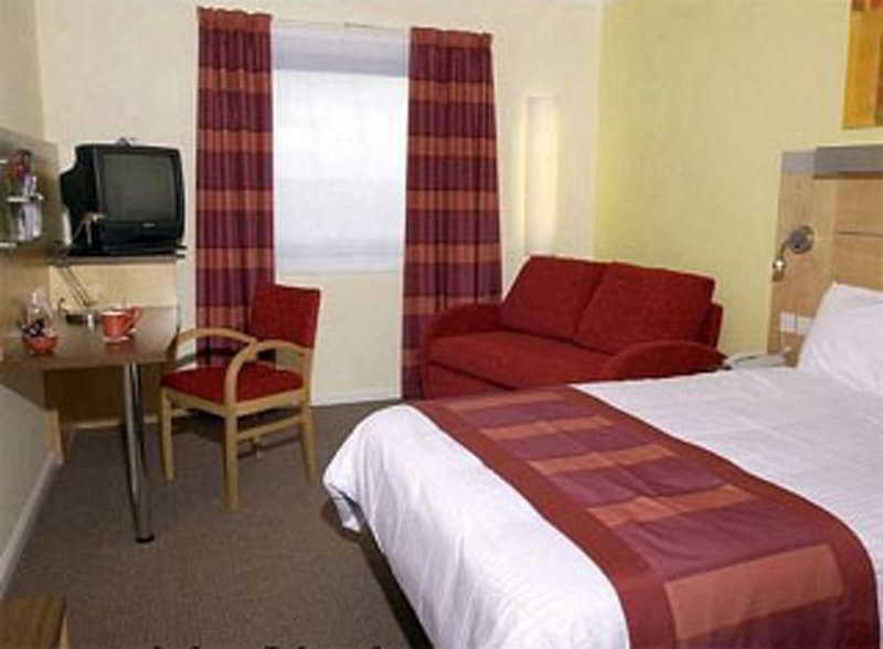 Holiday Inn Express Park Royal By Ihg London Ngoại thất bức ảnh