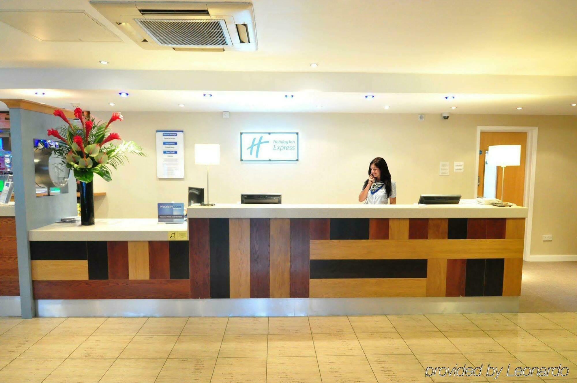 Holiday Inn Express Park Royal By Ihg London Nội địa bức ảnh